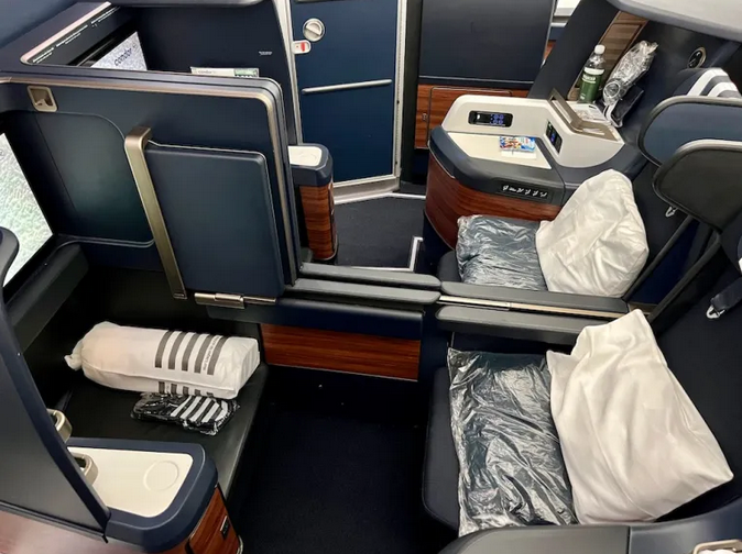 Condor Prime Seats Mitte (1E + 1F)