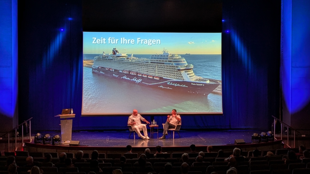 Mein Schiff 2 - Theater Vortrag