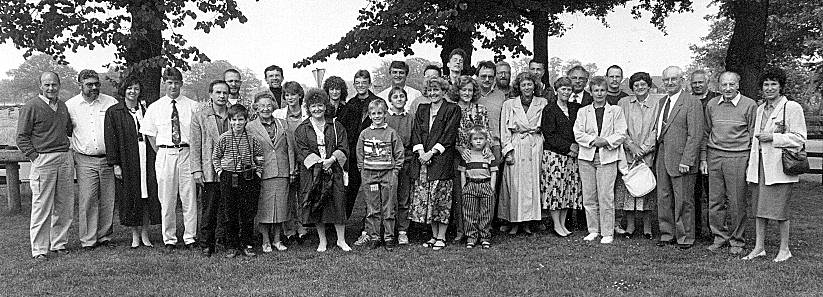 Am  3. Juni 1990 trafen sich 34 Hurrelleute im Gasthof Mehrings in Hurrel zum ersten Mal.