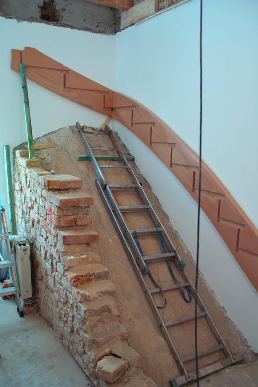 Montage einer buchenen Treppenanlage