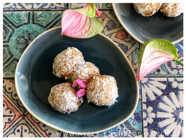 Tuerkische Kekse mit Sesam und Kokosnussraspeln l Kurabiye Rezept deutsch