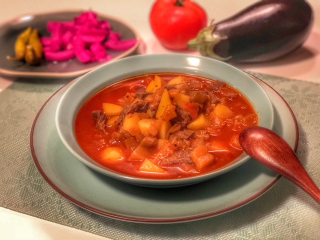 Tuerkische Gulaschsuppe mit Auberginen l Guevec l Auberginen Eintopf
