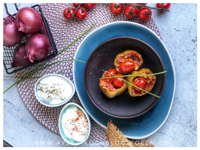 Gefuellte Paprika tuerkisch mit Hackfleisch und Reis