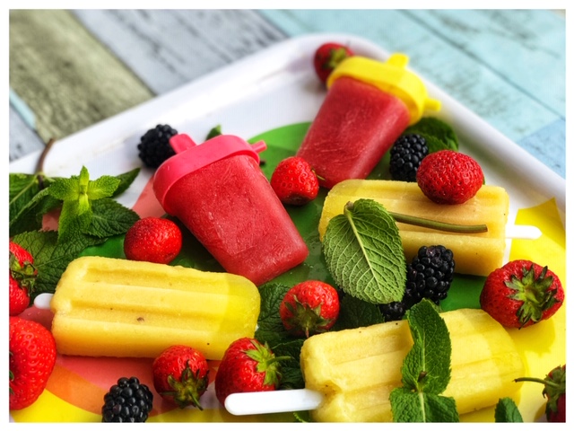Nicecream Vegan mit Bananen und Ananas l Beeren Eis Smoothie Rezept l kalorienarmes Eis