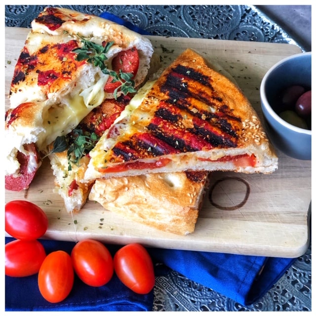 Sucuk Panini mit Kaese l Sucuklu Toast
