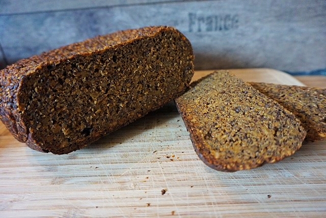ruckzuck Buttermilchschwarzbrot