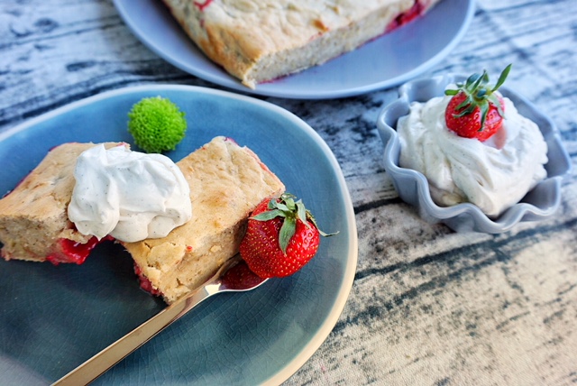 Bananenbrot mit Erdbeeren l Resteverwertung reife Bananen l Bananenkuchen