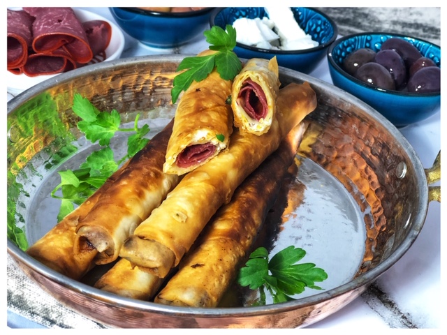 Sigara Boerek mit Kaese und Pastirma l Einfache tuerkische ...