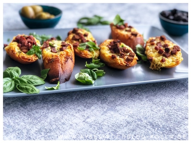 Tuerkisches Kraeuterbaguette mit Sucuk l selbstgemachtes Kraeuterbaguette