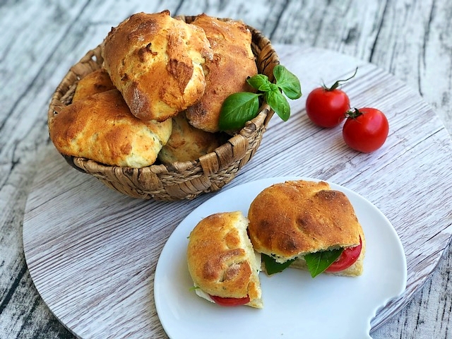 Focaccia Broetchen l Parmesan Broetchen l italienische Broetchen