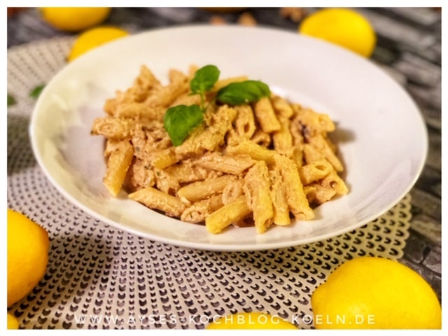 Orientalisches Pesto mit Walnuessen und Ricotta