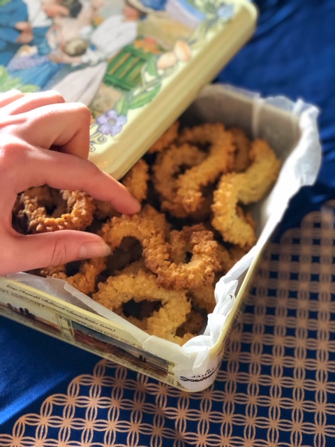 Oma Kaethes Spritzgebaeck mit Nuessen l bestes Spritzgebaeck Rezept mit Schokolade