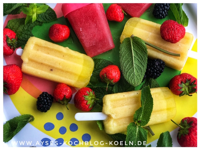 Nicecream Vegan mit Bananen und Ananas l Beeren Eis Smoothie Rezept l kalorienarmes Eis