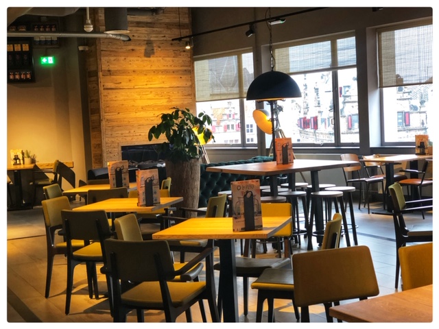 Schoenes Cafe in Nijmegen l Geheim-Tipps in Nijmegen l La Place Bistro mit Dachterrasse
