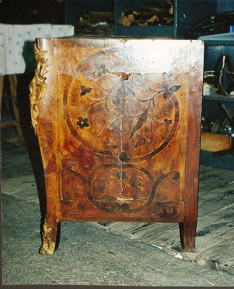 commode 18 ième ronce de fresne palissandre et violette