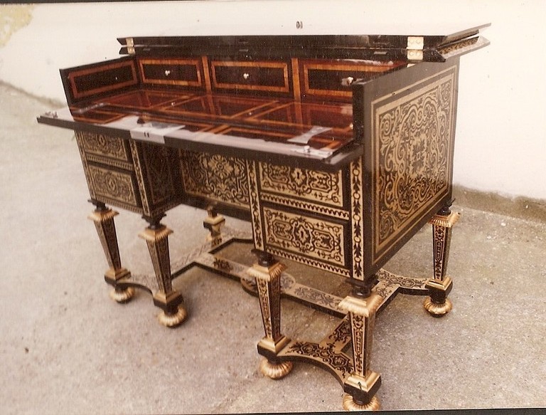 bureau Mazarin marqueterie " Boulle"