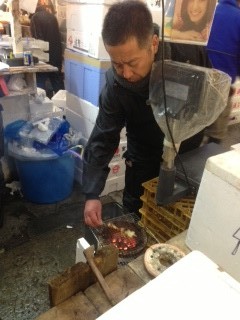 山治,築地