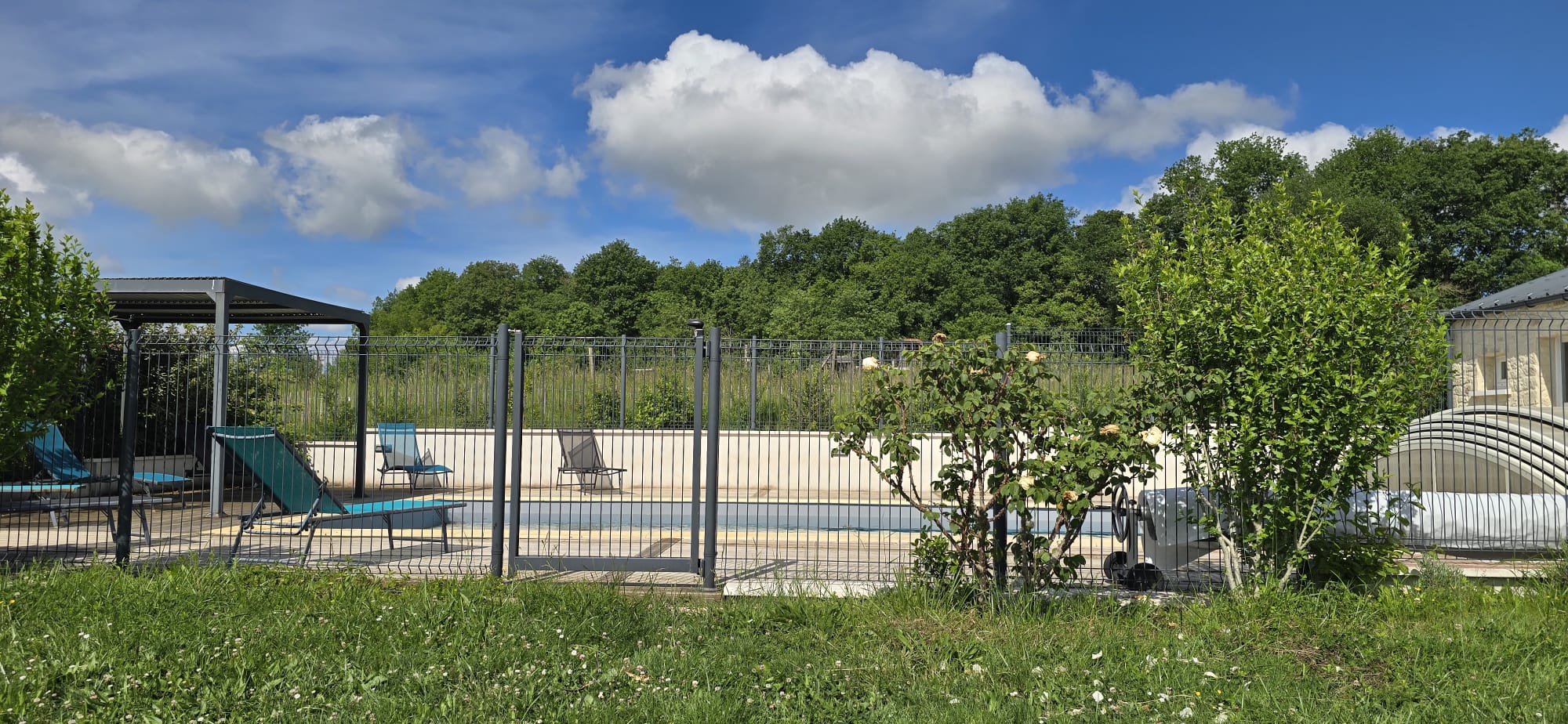 Piscine sécurisée 