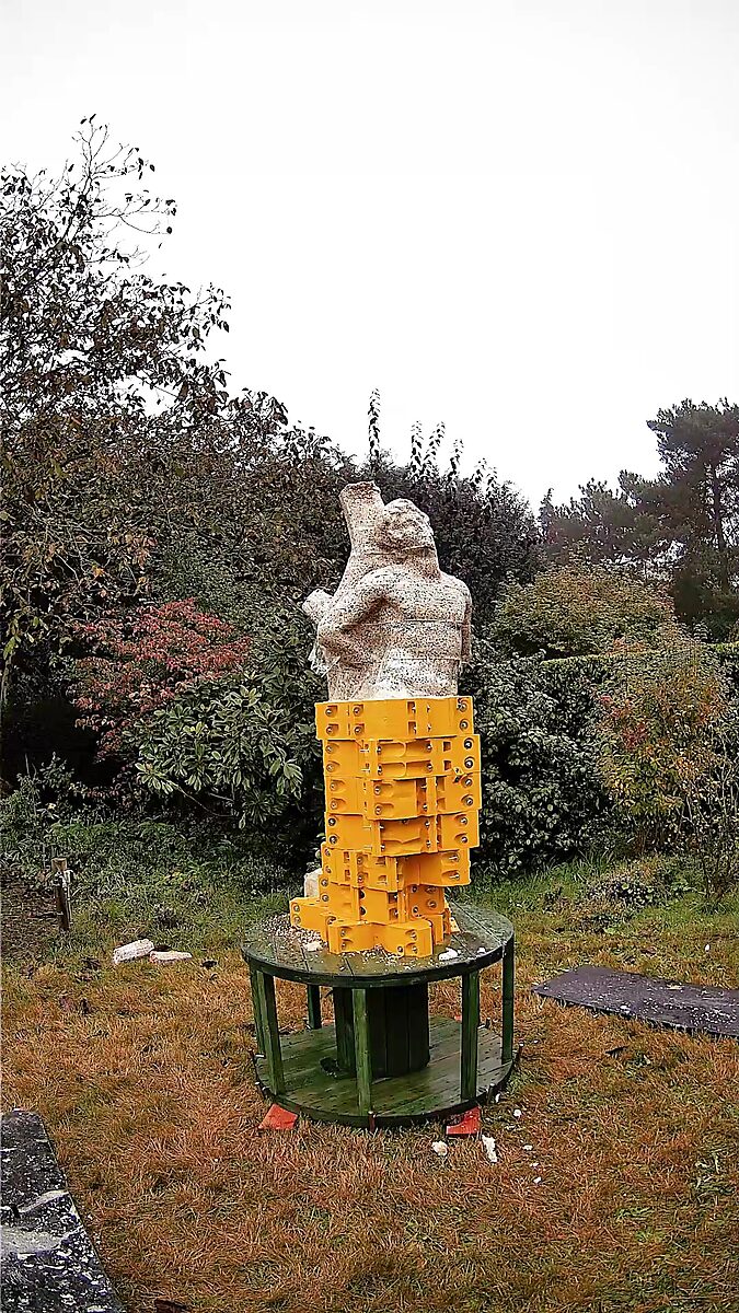 St. Sebastian with Birds No. 3 — video still in which the upper mould sections have been removed and the cast stands partially free.