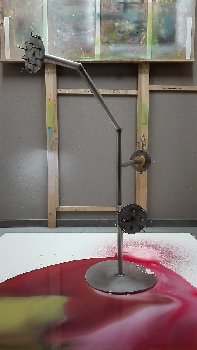 Smeltende doelen nr. 2 — laatste fase van het smelten waarbij de ijsdoelen verdwenen zijn en verfplassen over het doek liggen.