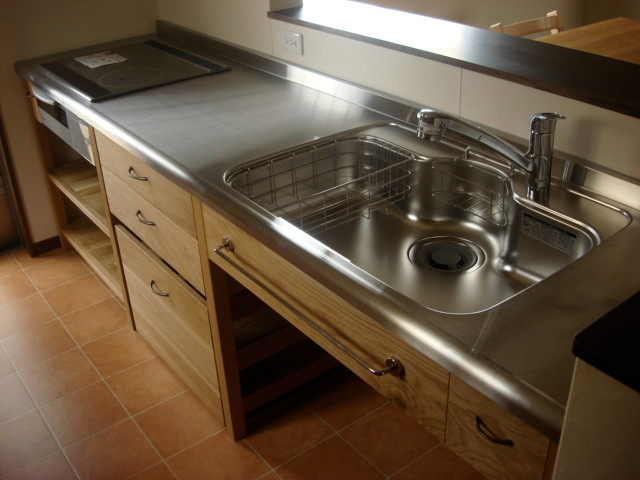 ナラ　キッチン　W2,550  D650  H850