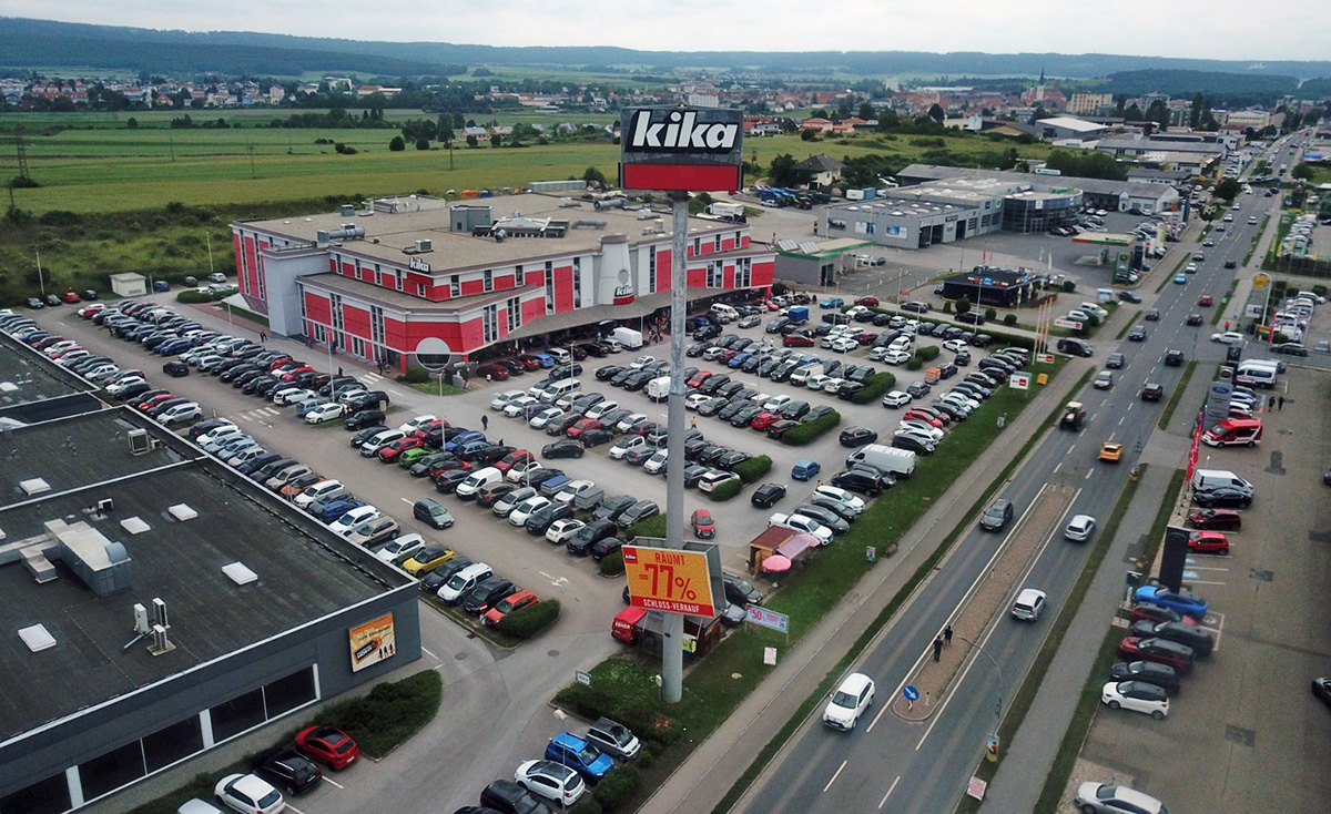 kika-Abverkauf: Verkehrsstau bis in den Stadtgraben