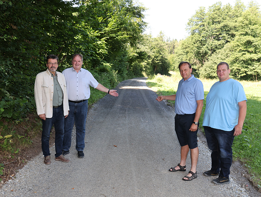 Doberndorf: Weg bis Gemeindegrenze saniert