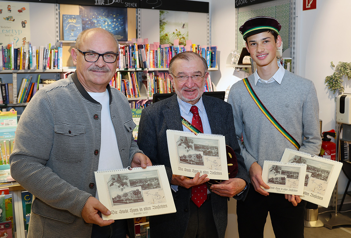 Horn in alten Ansichten: Kalenderpräsentation bei "Frau Hofer"