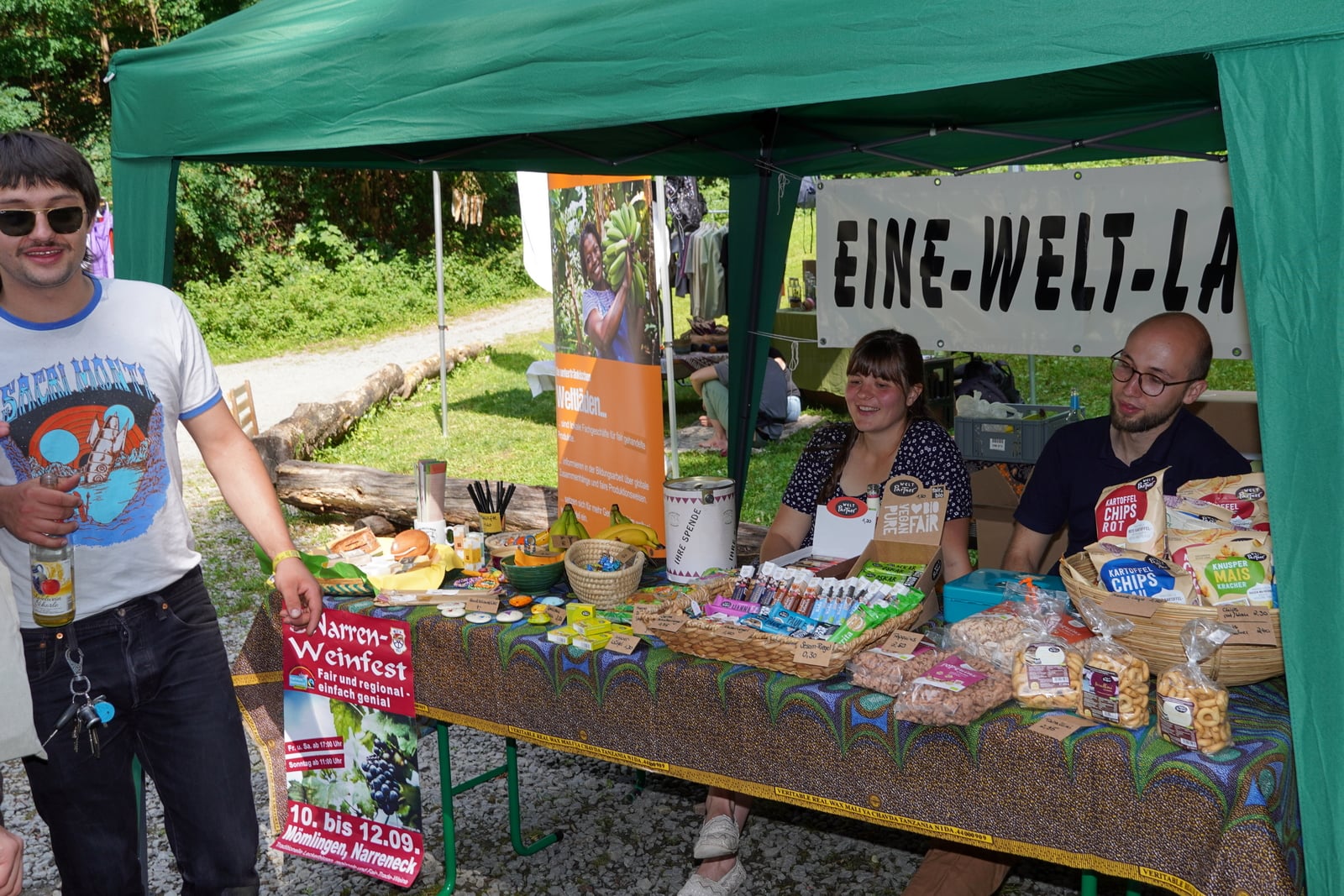 Info- und Verkaufsstand des Eine-Welt-Ladens Mömlingen