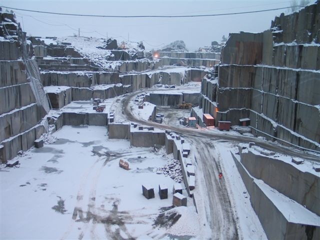 Klåstad steinbrudd om dagen, Larvik