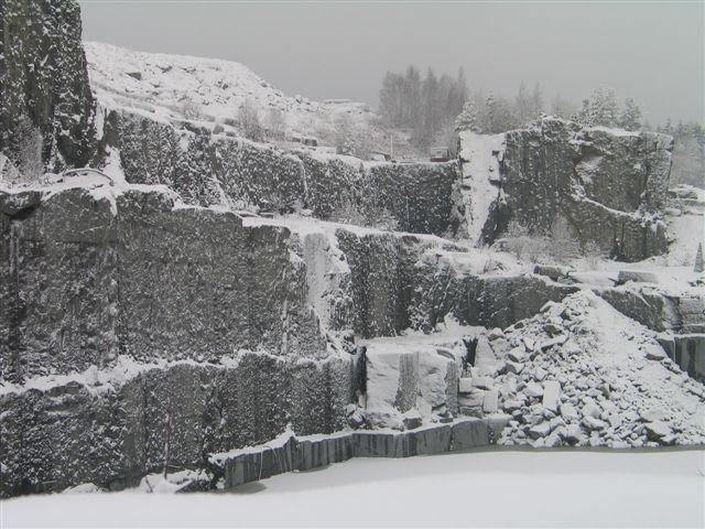 Stålakerbrudd, Larvik