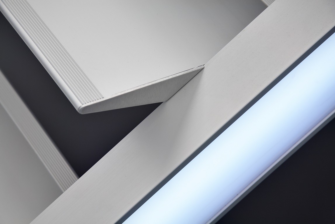 verlichte moderne trap van Graah - trap met led verlichting verlichte moderne trap van Graah - trap met led verlichting