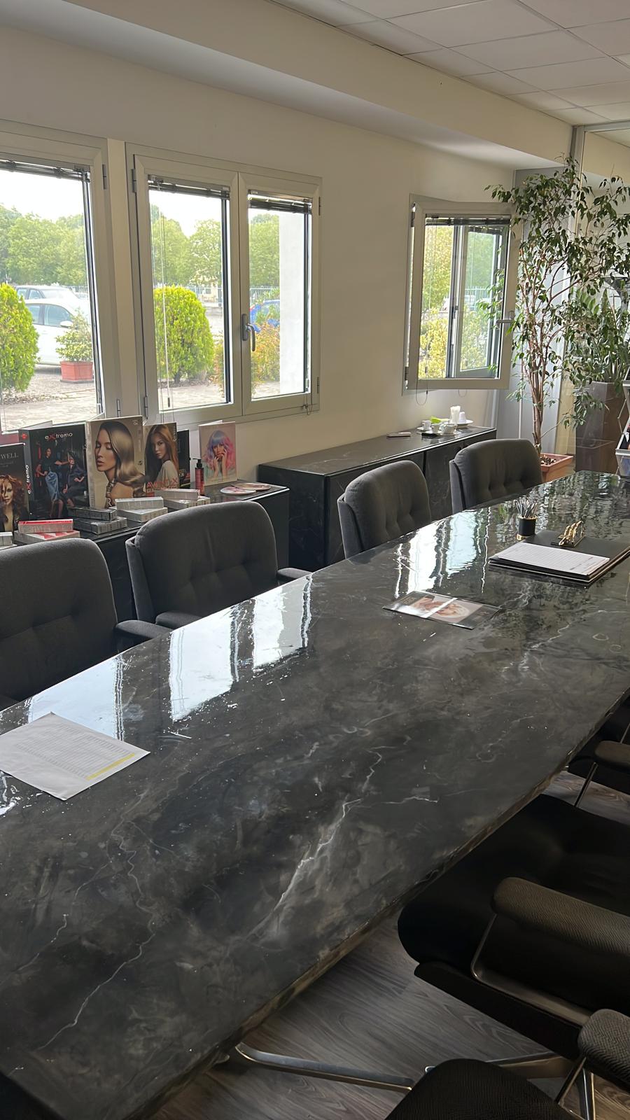 Tavoli artistici  in resina Milano e provincia