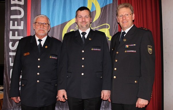 Günther Benz (Obmann der Alterskameraden), Ulrich Sieger (Ehrenzeichen Gold der Sonderstufe), Ernst Heinemann (Vorsitzender KFV TUT)