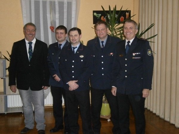 Bürgermeister Tobias Keller,  Christian Scheu, Andreas Prinz , Feuerwehrkommandant Frank Mehner, stellvertretender Kreisverbandsvorsitzender Joachim Weber, Gosheim