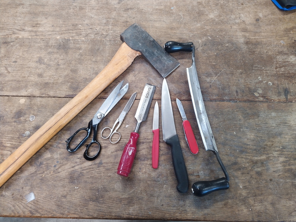 Werkzeuge, Messer und Scheren schleifen