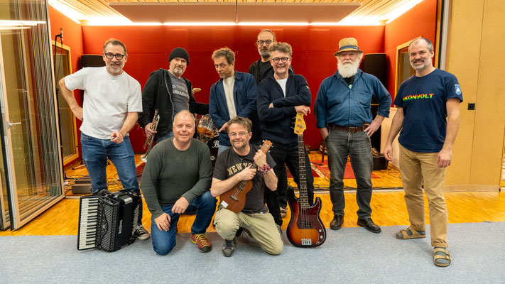 Jolly & the Flytrap mit Thomas Gabriel