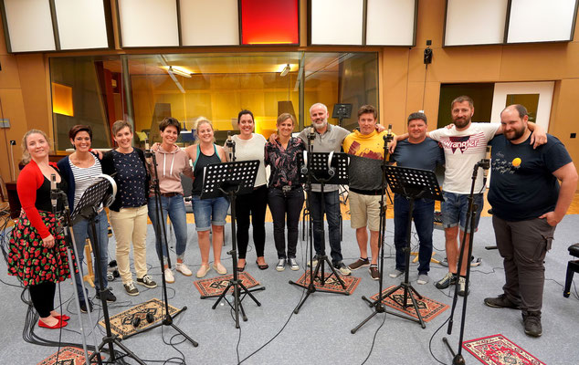 Jodelmusical uf immer und ewig Miss Helvetia Barbara Klossner - Erwin Buba Bertschy - Ueli Koller - Nicole Hersche-Hefti - Monika Frank -  Patrick Bloch - Manuela Armein-Kiser - Markus Bühler - Karin Werder - Andreas Jungo - Maja Roth - Ramona Sigrist 
