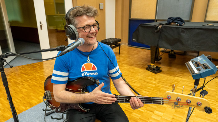 Jolly & the Flytrap - Hannes Blatter