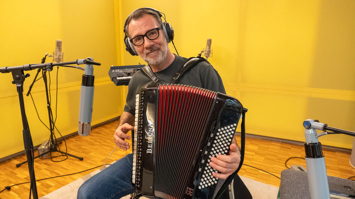 Jolly & the Flytrap - Märt