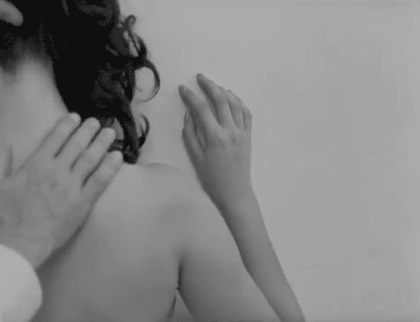 limpia las toxinas de tu cuerpo con un masaje erotico: velvet hands milan