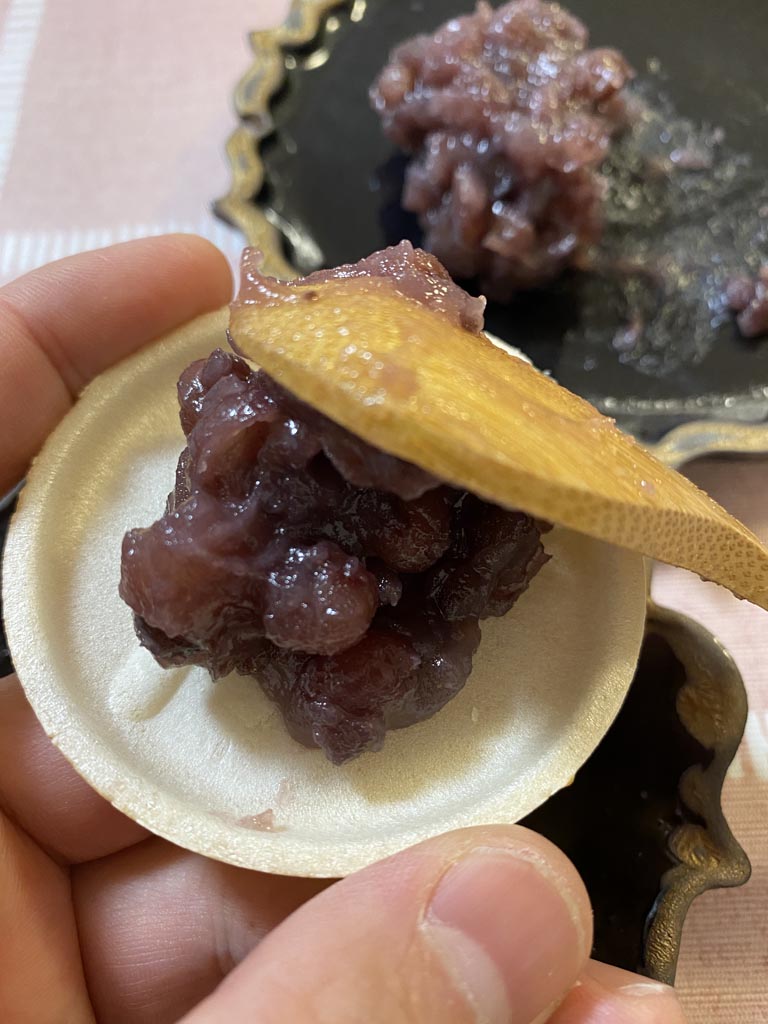そこに、同セットの餡子を好きなだけ盛りましょう!
