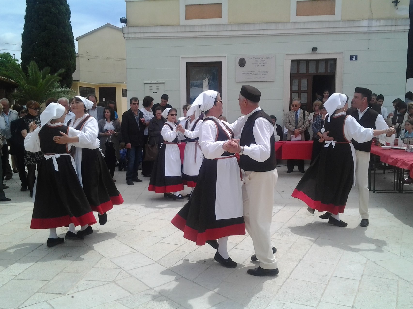 Fazana Folklore