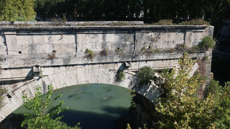 ロット橋(壊れた橋)