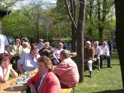 Bei traumhaften Sommerwetter waren reichlich Gäste in der BSV-Biergarten gekommen.