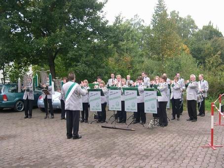 Den musikalischen Auftakt gibt der Werster Spielmannzug