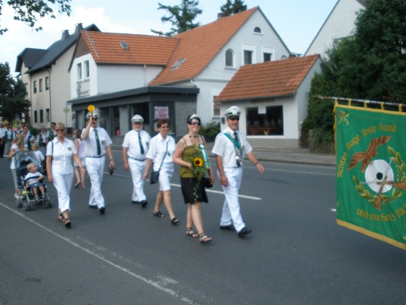 Anja und Marko bei ihrem ersten Ausmarsch als neues Königspaar...