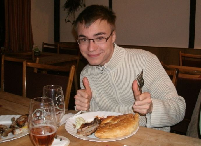 Auch Konstantin scheint es zu schmecken!