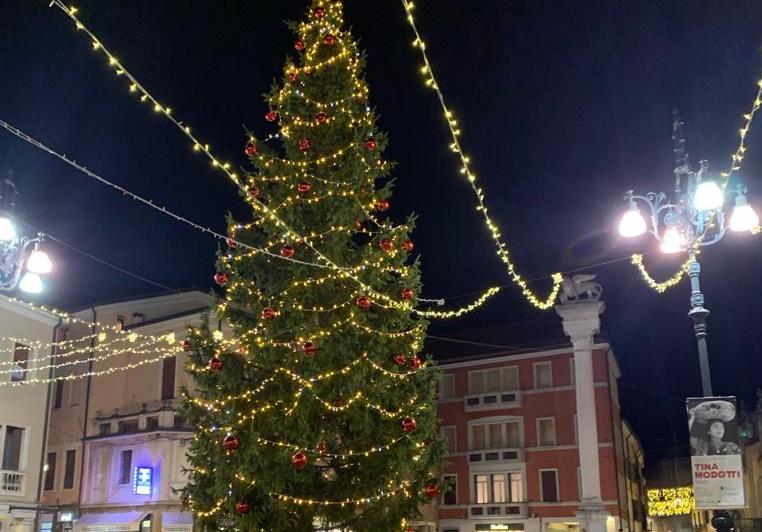 “Illuminiamo il Natale” il calendario degli eventi a Rovigo