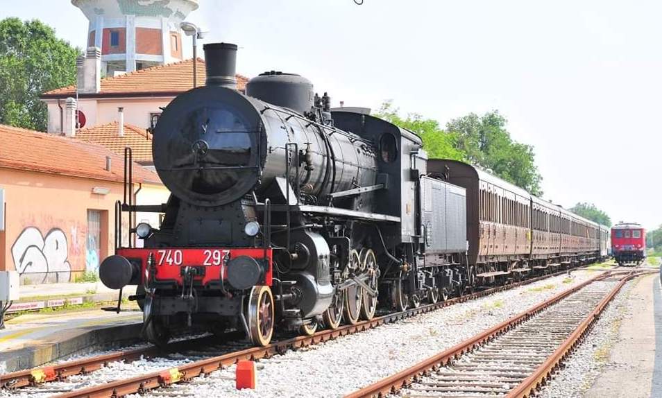 In viaggio con il treno storico 96265 a vapore da Verona a Chioggia